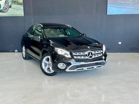 MERCEDES-BENZ GLA 200 1.6 CGI FLEX ENDURO 7G-DCT